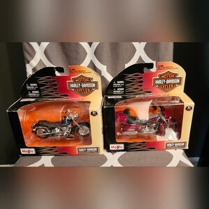 New In Box‎ Harley Davidson Diecast Motorcycle 2009 Series 26 Lot Of 2.